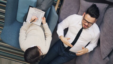 Dislessia Foto di Vitaly Gariev: https://www.pexels.com/it-it/foto/businessman-uomo-persone-donna-23496499/